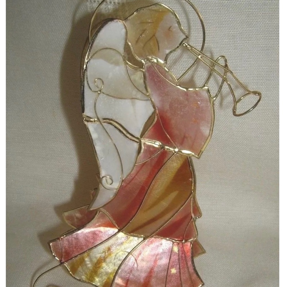 ANGEL FIGURINE WITH SEA SHELL BODY & WINGS